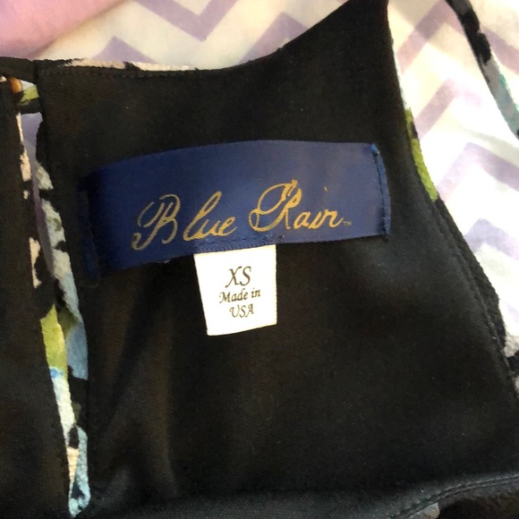 FRANCESCAS FLORAL DRESS 👗 MOVING SALE! - Picture 2 of 2